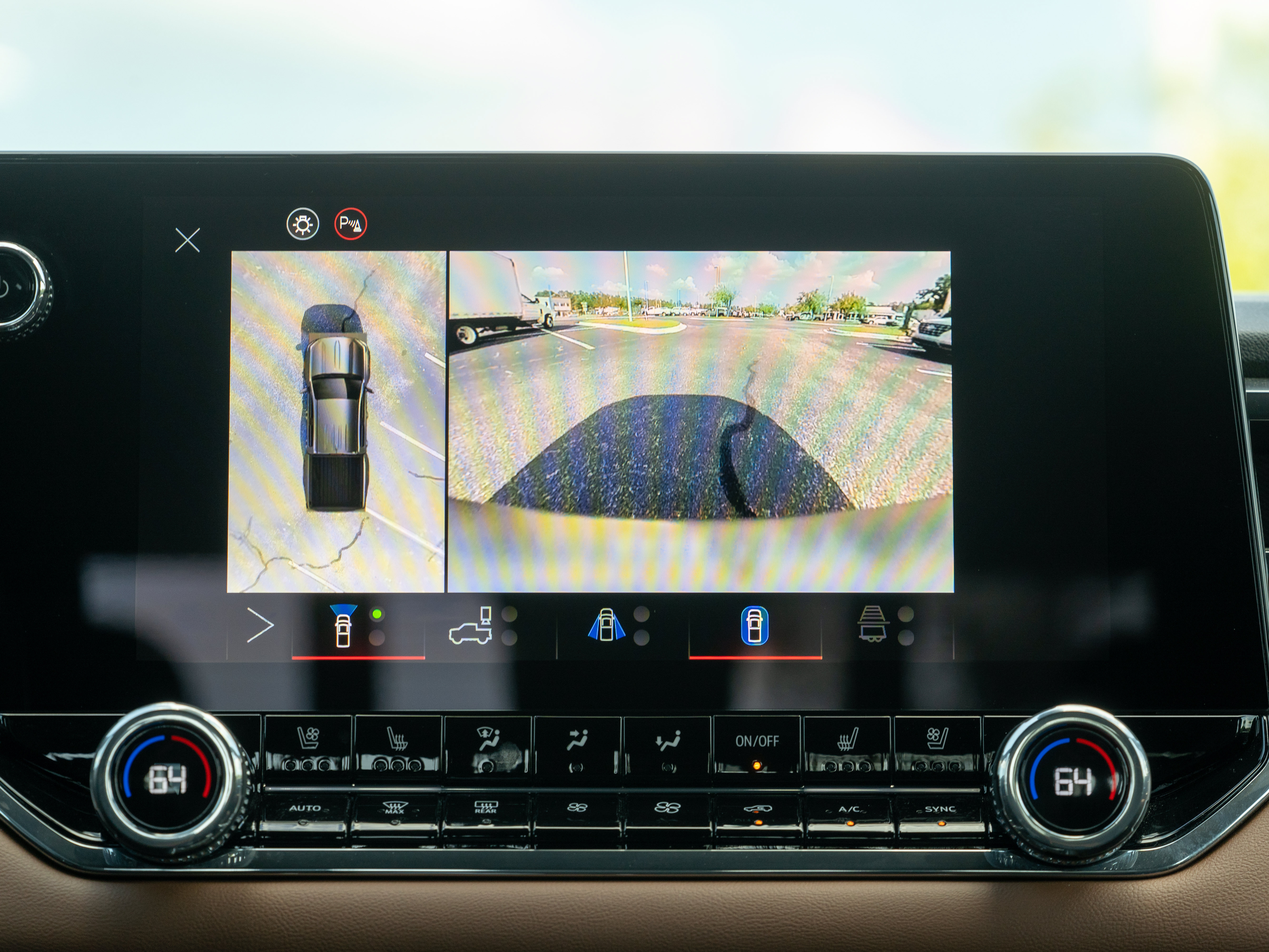 Used 2025 GMC Canyon AT4 w/ Technology Plus Package AWD/4WD image 31