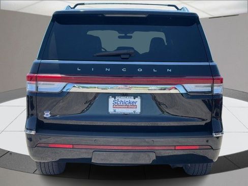 Used 2022 Lincoln Navigator Reserve AWD/4WD image 4