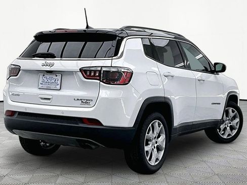 Used 2022 Jeep Compass Limited AWD/4WD image 2
