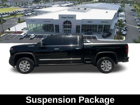 Used 2024 Chevrolet Silverado 3500 High Country w/ High Country Premium Package AWD/4WD image 10