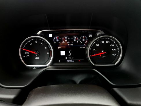 Used 2021 Chevrolet Suburban Premier image 13