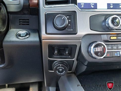 Used 2022 Ford F350 Platinum w/ FX4 Off-Road Package AWD/4WD image 34