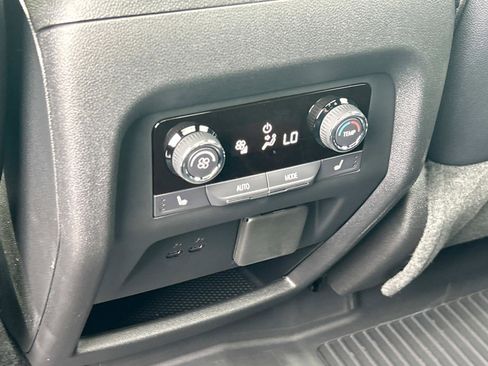 New 2026 Chevrolet Traverse RS w/ LPO, Floor Liner Package FWD image 16