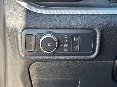 Used 2020 Ford Explorer XLT w/ Equipment Group 202A image 27