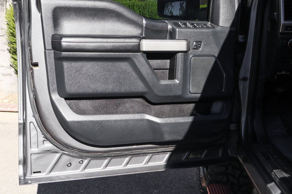 Used 2022 Ford F250 Platinum w/ Tremor Off-Road Package AWD/4WD image 16