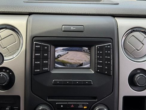 Used 2014 Ford F150 XLT w/ Equipment Group 302A Luxury AWD/4WD image 4