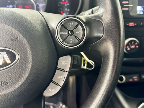 Used 2018 Kia Soul FWD image 13