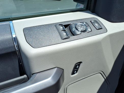 Used 2022 Ford F350 4x4 Regular Cab Super Duty image 13