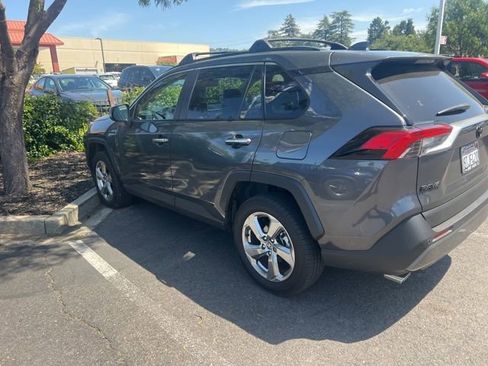 Used 2021 Toyota RAV4 Limited AWD/4WD image 11