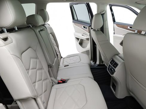 New 2026 Volkswagen Atlas SE FWD image 38