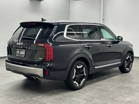 Used 2025 Kia Telluride S AWD/4WD image 2