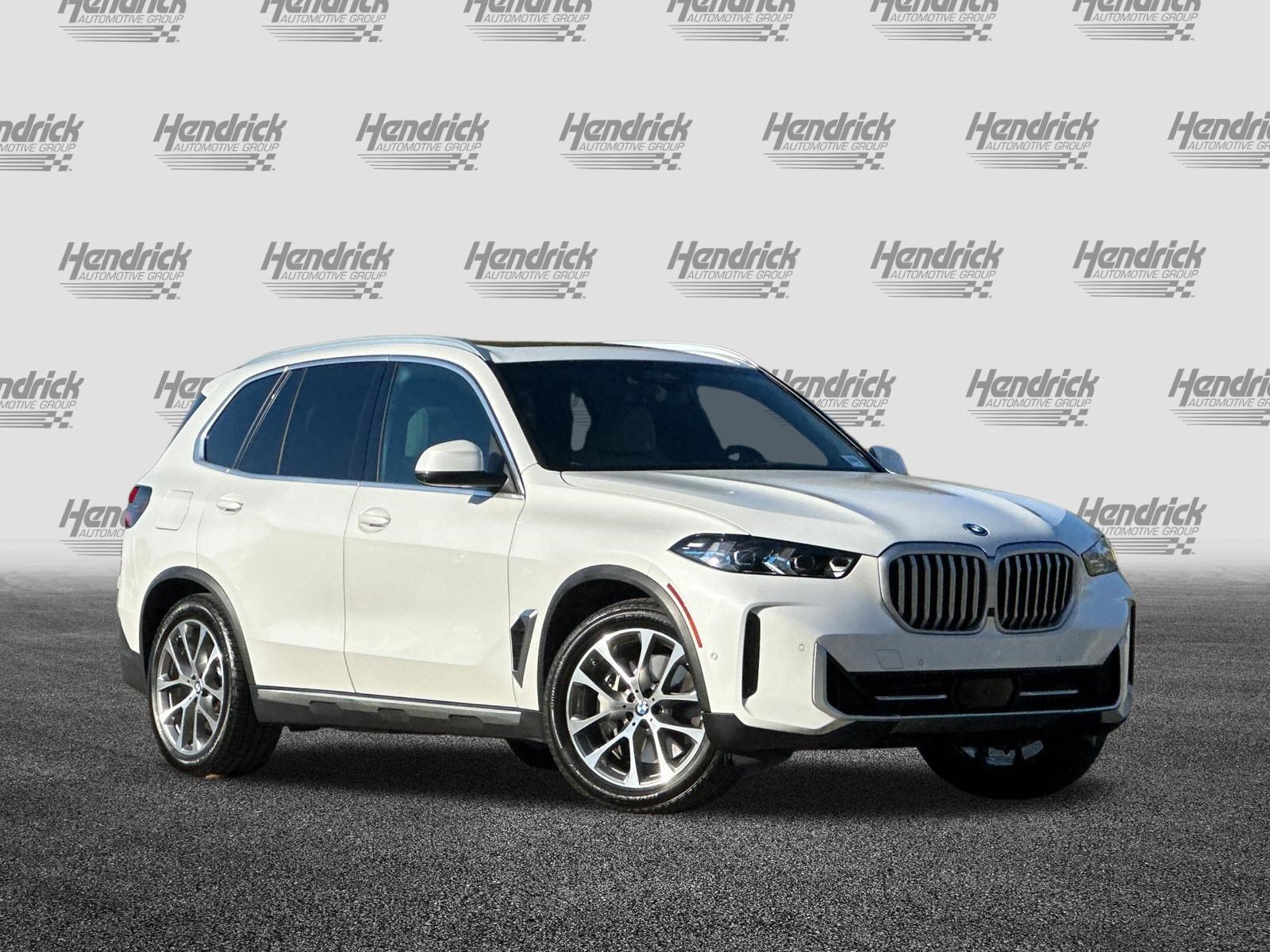 Used 2026 BMW X5 xDrive50e w/ Premium Package AWD/4WD image 2