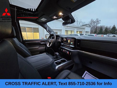 Used 2023 GMC Sierra 1500 SLT w/ SLT Convenience Package image 14