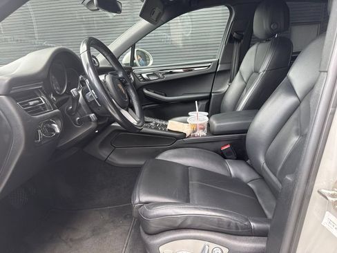 Used 2021 Porsche Macan S AWD/4WD image 6