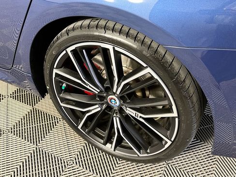 Certified 2023 BMW M550i xDrive w/ Executive Package image 40