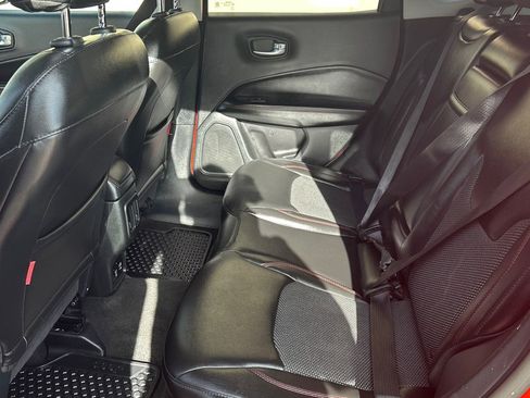 Used 2018 Jeep Compass Trailhawk w/ Cold Weather Group image 10