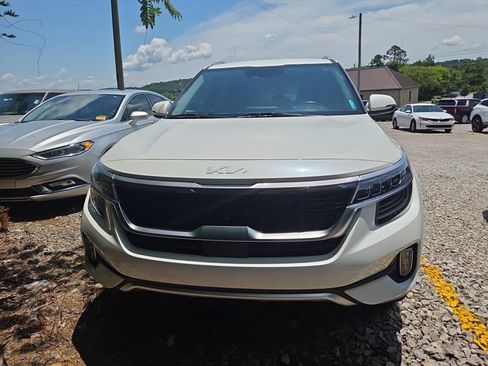 Used 2023 Kia Seltos SX AWD/4WD image 2
