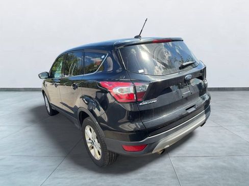 Certified 2017 Ford Escape SE w/ SE Cold Weather Package AWD/4WD image 4