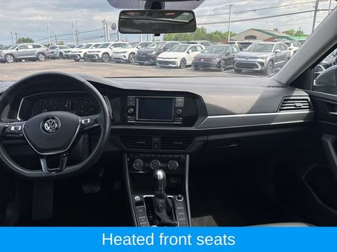 Used 2019 Volkswagen Jetta SE FWD image 12