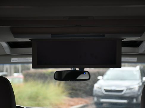 Used 2017 Toyota Sienna Limited Premium image 20