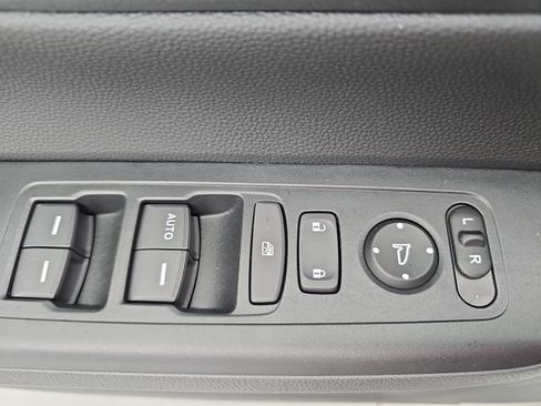 Certified 2025 Honda CR-V LX image 27
