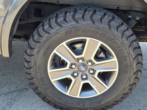 Used 2017 Ford F150 XLT w/ Equipment Group 302A Luxury RWD image 14