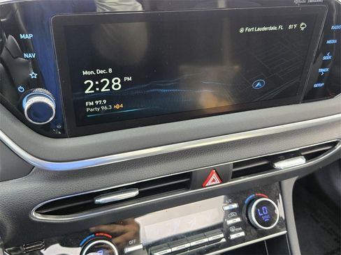 Certified 2023 Hyundai Sonata SEL w/ Convenience Package image 22