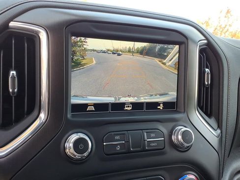 Used 2021 GMC Sierra 1500 AT4 w/ AT4 Preferred Package AWD/4WD image 12