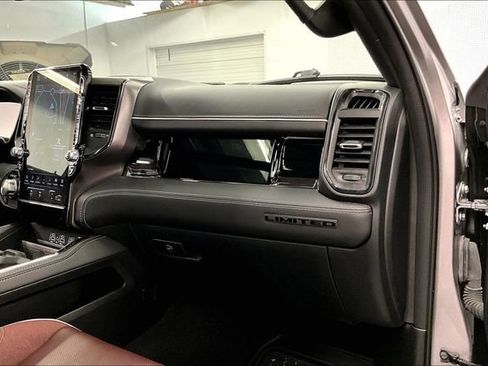 Used 2025 RAM 1500 Limited AWD/4WD image 20