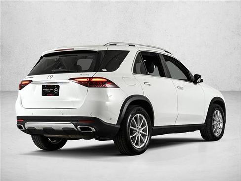 Used 2024 Mercedes-Benz GLE 450e 4MATIC image 5