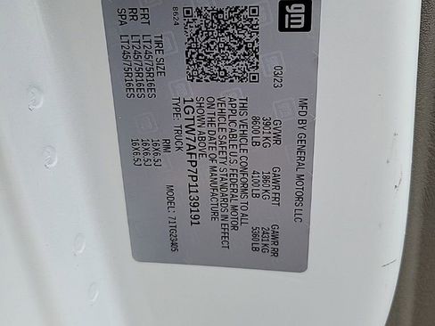 Used 2023 GMC Savana 2500 w/ Driver Convenience Package image 25