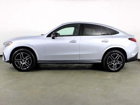 Used 2024 Mercedes-Benz GLC 300 4MATIC image 2