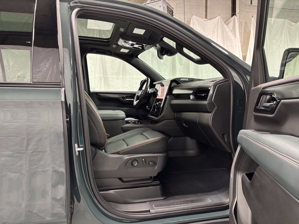 Used 2026 GMC Yukon XL AT4 AWD/4WD image 59