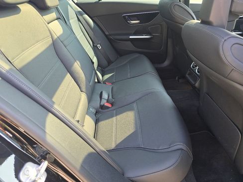 Certified 2025 Mercedes-Benz C 300 4MATIC Sedan image 21
