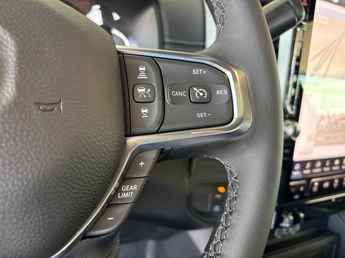 New 2026 RAM 2500 Laramie AWD/4WD image 31