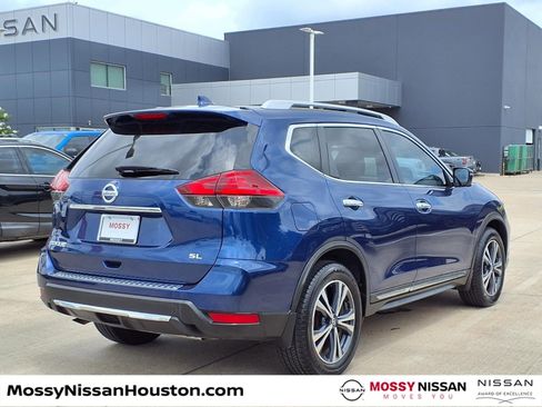 Used 2017 Nissan Rogue SL w/ SL Premium Package FWD image 7