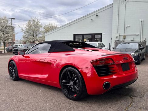 Used 2015 Audi R8 V8 w/ Extended Leather Package AWD/4WD image 5
