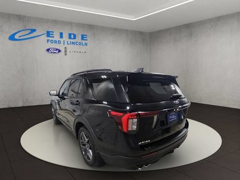 Certified 2025 Ford Explorer ST AWD/4WD image 8