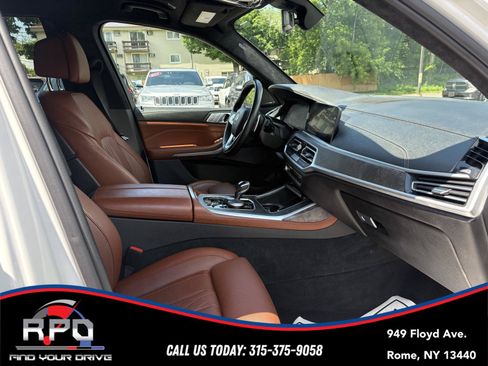 Used 2021 BMW X7 xDrive40i w/ Premium Package AWD/4WD image 30
