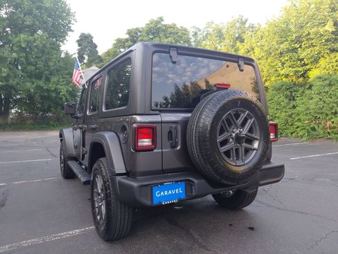 Used 2025 Jeep Wrangler Unlimited Sport AWD/4WD image 29