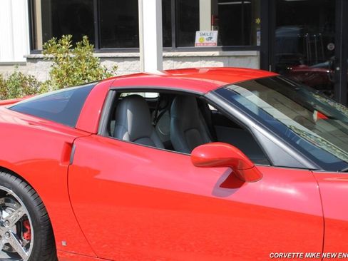 Used 2008 Chevrolet Corvette Coupe w/ Preferred Equipment Group image 28