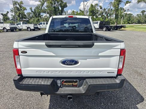 Used 2017 Ford F250 XL w/ Power Equipment Group AWD/4WD image 9