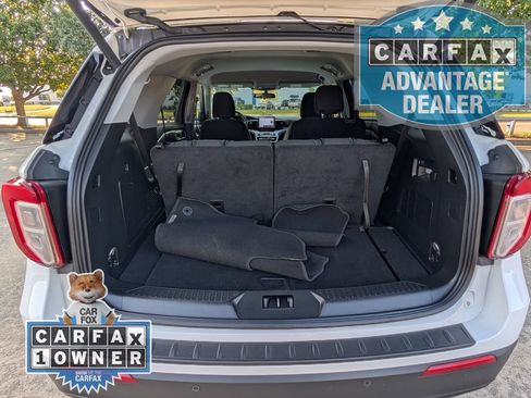 Used 2024 Ford Explorer XLT AWD/4WD image 19