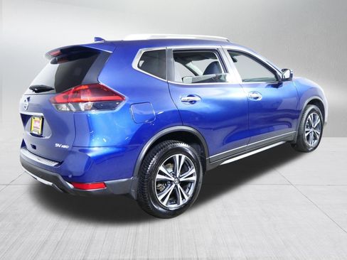 Used 2019 Nissan Rogue SV w/ Premium Package AWD/4WD image 7