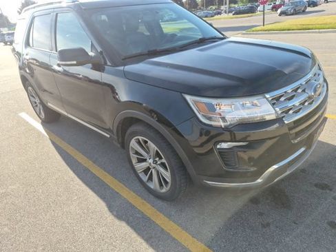Used 2018 Ford Explorer Limited AWD/4WD image 3