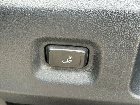 Used 2024 Toyota Tacoma SR5 RWD image 23