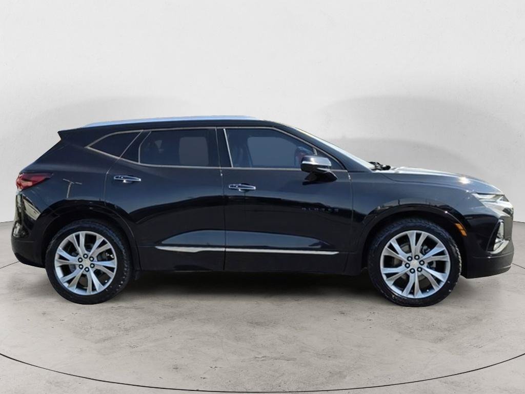 Used 2019 Chevrolet Blazer Premier w/ Sun and Wheels Package FWD image 2
