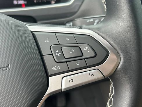 Certified 2023 Volkswagen Tiguan SE FWD image 15