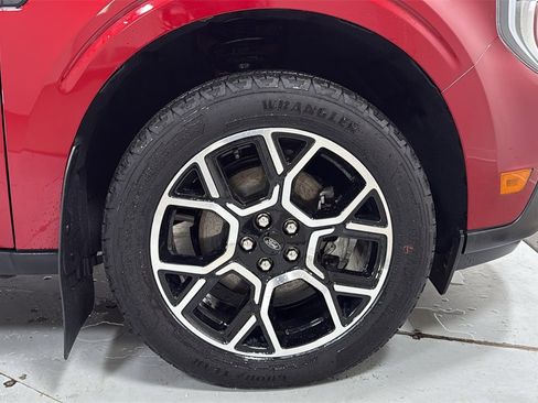 Used 2025 Ford Maverick Lariat w/ 4K Tow Package image 21