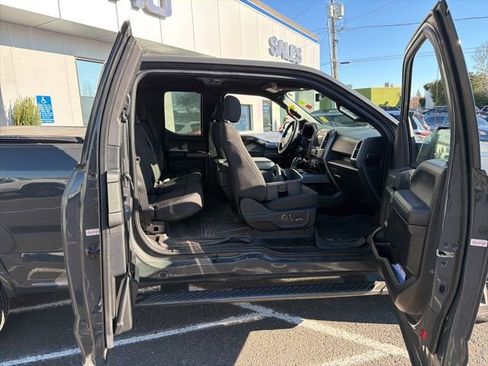 Used 2016 Ford F150 XLT w/ Equipment Group 302A Luxury image 20